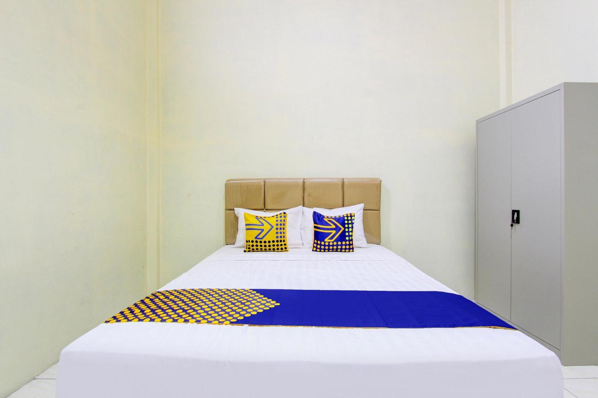 Spot On 93245 Guest House Mulia Dua Syariah Klaten エクステリア 写真